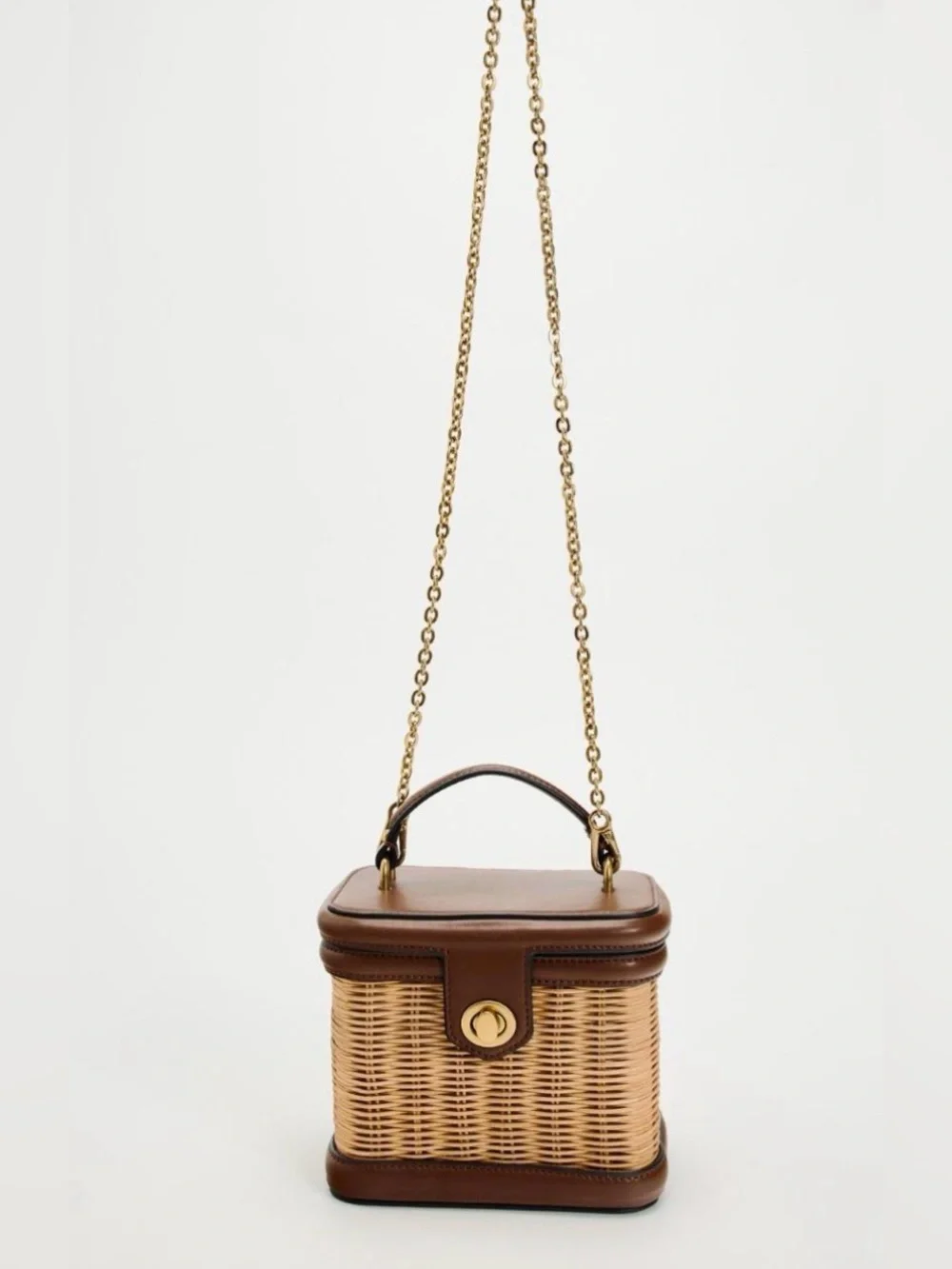 Zara contrast basket bag New with defects